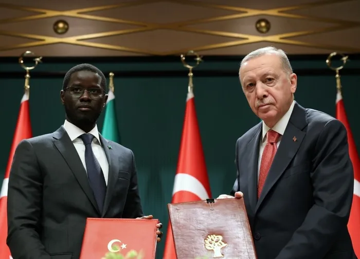 kuresel-barisa-baskan-erdogan-imzasi-yil-boyunca-bas-donduren-diplomasi-17-ulkeye-19-ziyaret-1735464650094.jpg Foto: AA