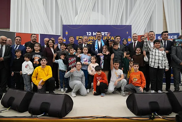 murat-kurum-birlikte-rahmet-vardir-dedi-ve-ekledi-31-martta-istanbulu-yeniden-ayaga-kaldiracagiz-1710270260241.jpg Murat Kurum 'Birlikte rahmet vardır' dedi ve ekledi: 31 Mart'ta İstanbul'u yeniden ayağa kaldıracağız - 3