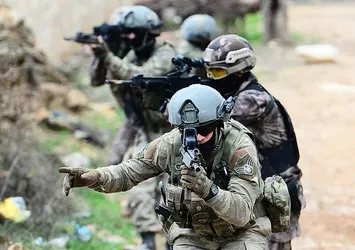 PKK'lı teröristler her şeyi bırakıp kaçıyor