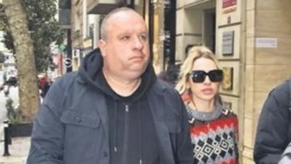 Ünlü şarkıcı Hadise doktor muayenesi sonrası böyle görüntülendi! “Minik bir problem vardı”