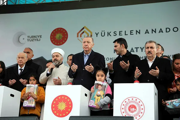 Başkan Erdoğan’dan Malatya’daki Temel Atma Töreni’nde kritik açıklamalar: 14 Mayıs’ta siyasi meftalara sandıkları mezar edin