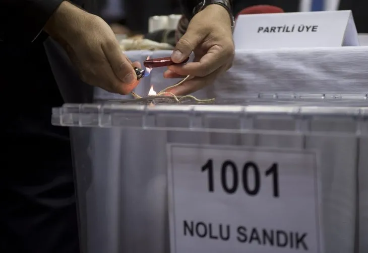 CHP’de il il milletvekili adayı listesi belli oldu! ’Kemal Kılıçdaroğlu yanındaki 5’liyi sattı’
