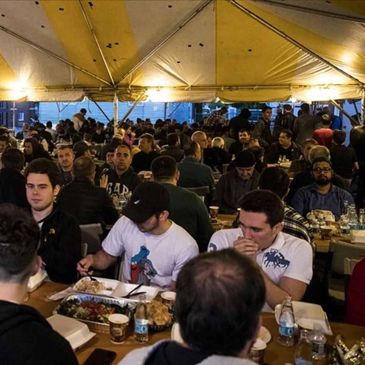 ABD'de Ramazan coşkusu! Okyanus ötesinde her yıl yüzlerce kişi İslam ile müşerref oluyor