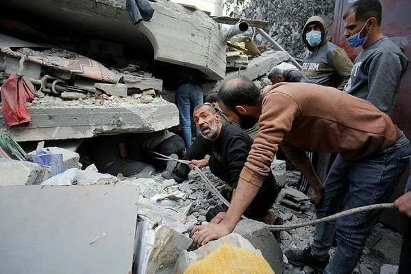 gazzede-sehit-sayisi-20-bine-yaklasti-isgalci-israil-durmak-bilmiyor-1702389682004.jpeg Gazze'de şehit sayısı 20 bine yaklaştı! İşgalci İsrail durmak bilmiyor - 1