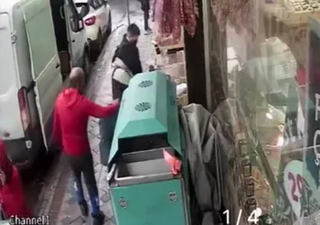 Alışveriş yapan annesini bekliyordu! 9 yaşındaki çocuk tanımadığı kişi tarafından saldırıya uğradı