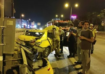 Kaza yaptı aracı olay yerinde bırakıp kaçtı