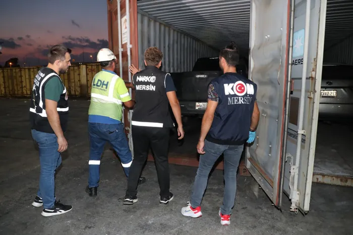 1725437148449.jpg Mersin Limanı'nda ele geçirildi! Piyasa değeri 50 milyon TL - 2