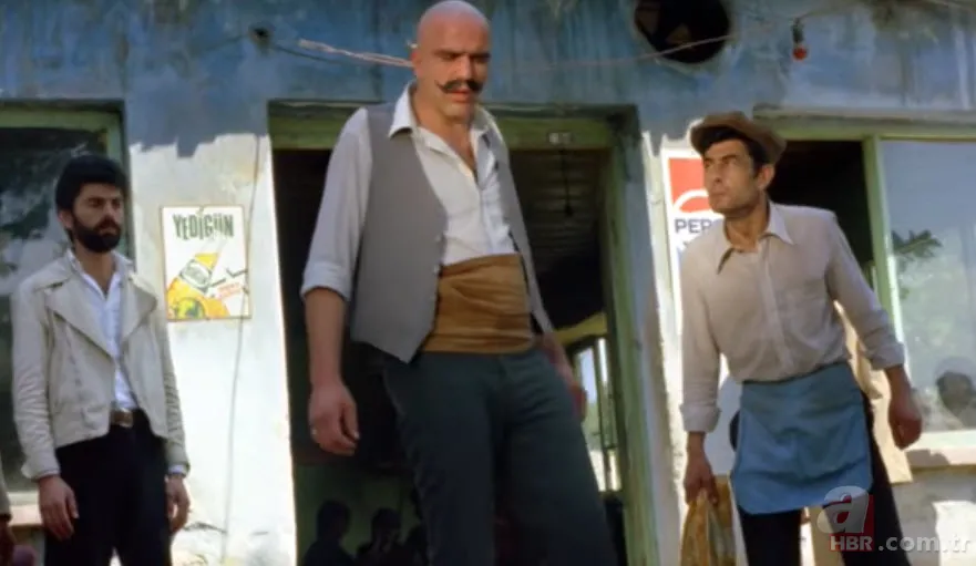 Kemal Sunal'ın başrol oynadığı Avanak Apti filminin oyuncusu Yadigar Ejder hayat hikayesiyle gözyaşlarına boğdu 1