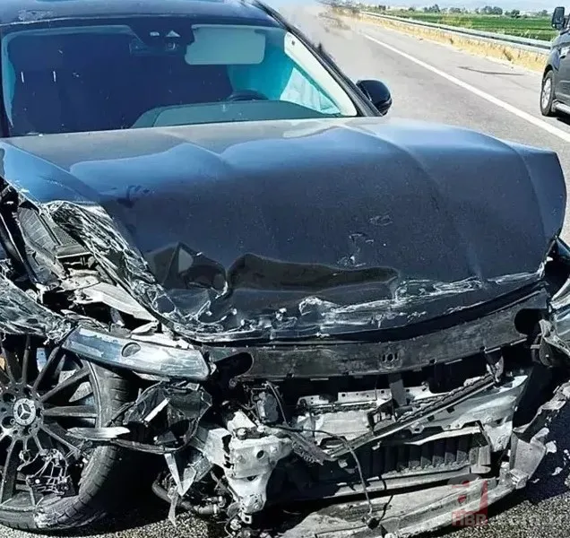 Bodrum dönüşü feci kaza: Tolgahan Sayışman'ın 11 mliyonluk otomobili hurdaya döndü! 8