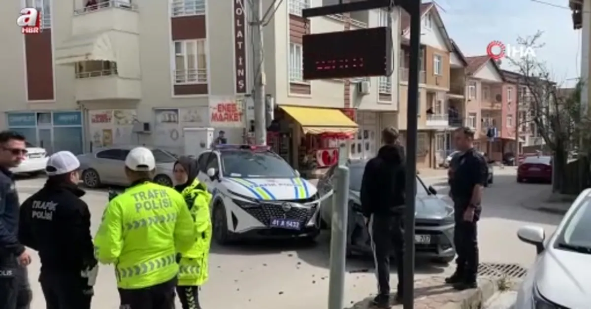 Polis otosu ile otomobil çarpıştı