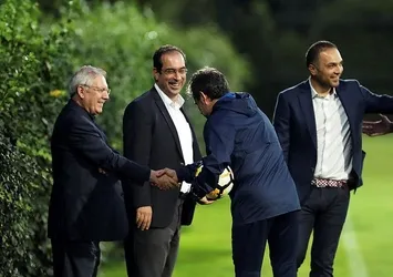 Aziz Yıldırım'dan derbi öncesi baskın