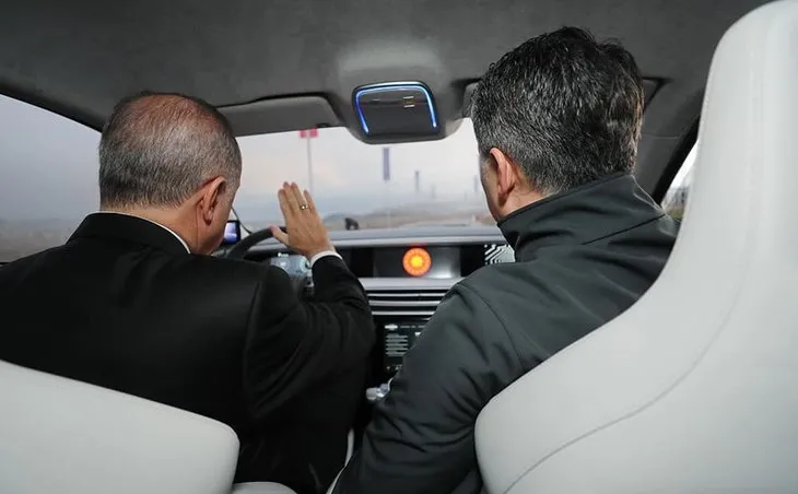 Türkiye'nin yerli otomobili yurt dışında tanıtıldı