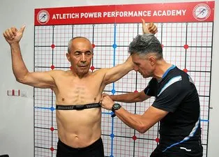 Lakabı demir adam olan 72 yaşındaki milli sporcu görenleri şaşkına çevirdi! Biyolojik yaşı 33 çıktı