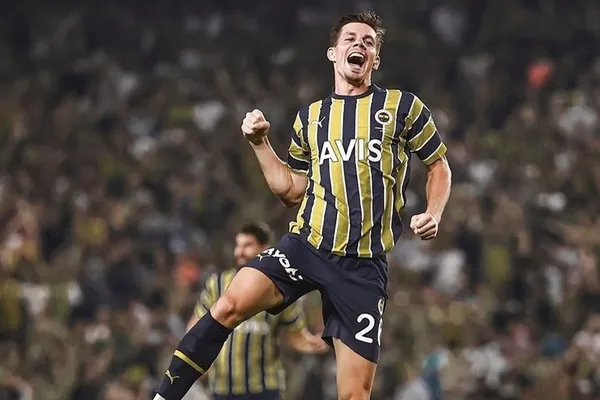 1686593054384.jpg İşte Fenerbahçe'nin yeni hocası! Tanıdık isim yakın zamanda imza atacak iddiası! Sarı lacivertlilerin beklediği haber... - 4