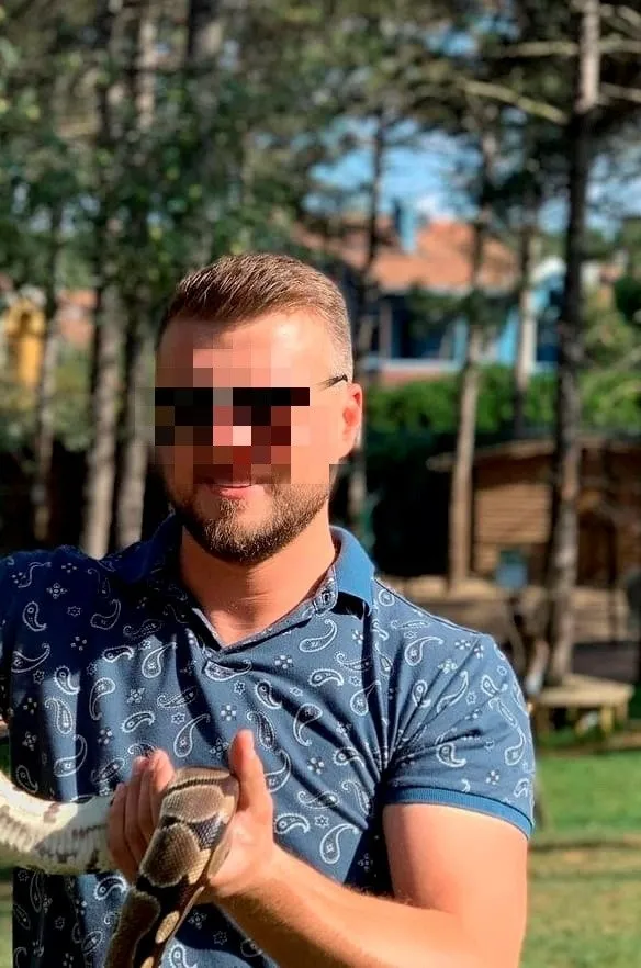disci-faciasi-hollywood-diye-gitti-alay-konusu-oldu-1634709395250.jpg Dişçi faciası! Hollywood diye gitti alay konusu oldu - 4