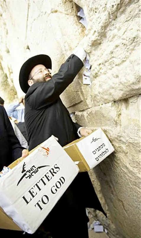 Ağlama Duvarı bir palavradır! Ağlama Duvarı Süleyman Tapınağı’na mı ait? Duvarın Yahudiler için önemi ne? Erhan Altunay’dan VAV TV’de tarihi açıklamalar