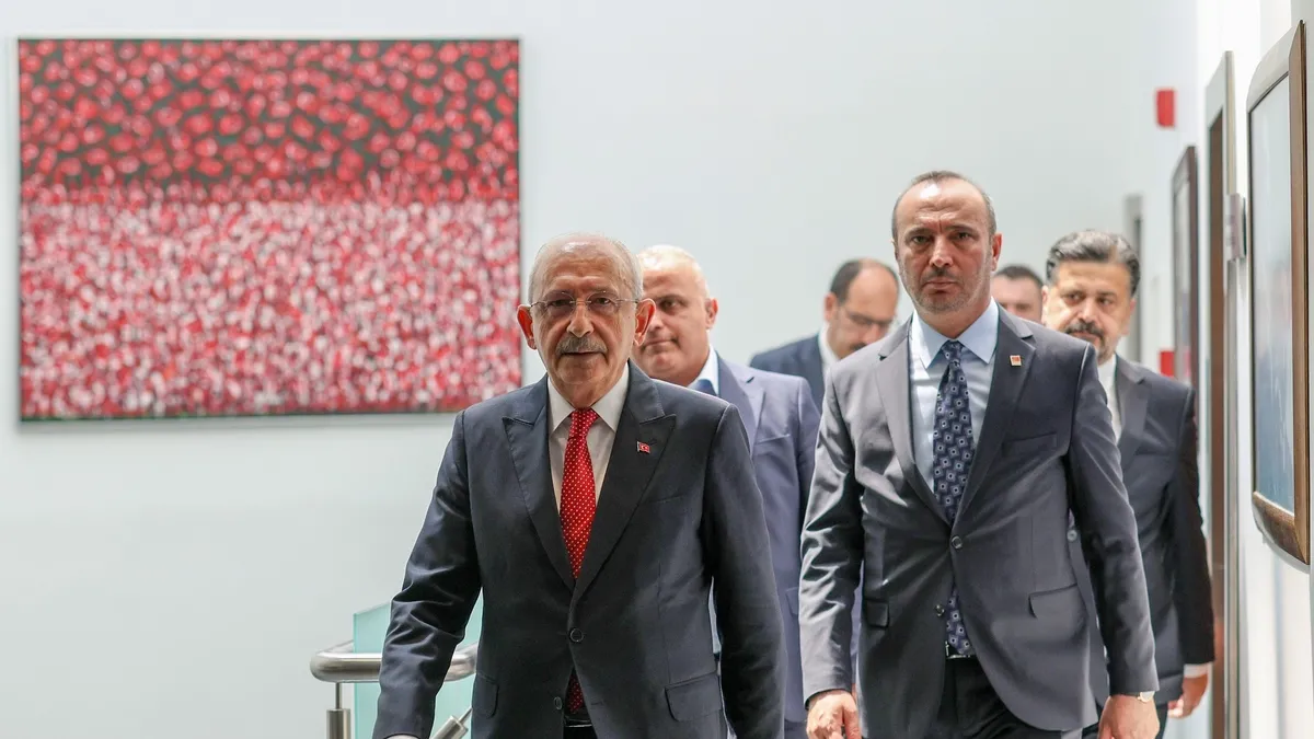 Yeni CHP’nin ilk sınavı rüşvet fezlekeleri! Büyük hesaplaşma başlıyor! Sümen altı edilen o dosyalar Kılıçdaroğlu'nun masasında