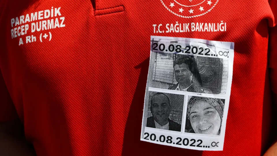 Gaziantep'teki kazada hayatını kaybedenlere veda! Gözyaşları içinde uğurlandılar