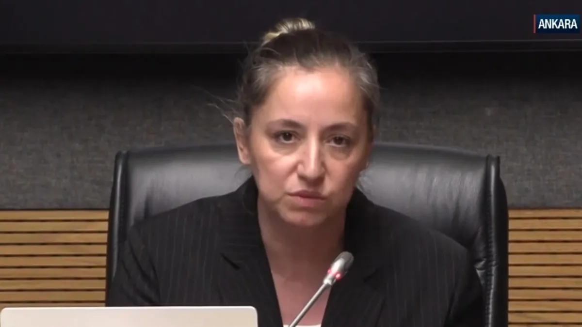 Meclis’te Netflix yetkilisine LGBT sorusu!