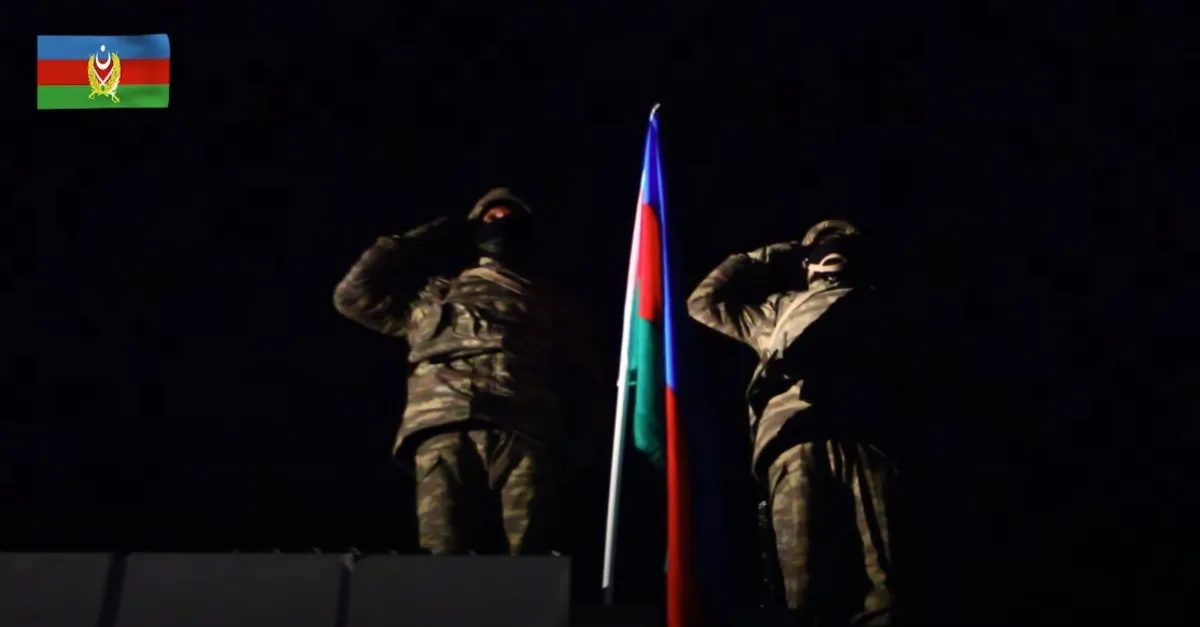 Laçın'a 28 yıl sonra Azerbaycan bayrağı asıldı