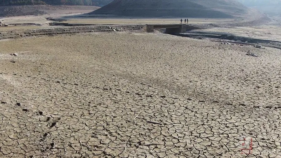 Bursa’da 60 milyon metreküp kapasiteli baraj tamamen kurudu! Sadece 50 günlük su kaldı 11