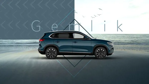 TOGG fabrikasını gezen İsmail Saymaz’dan övgü: Başkan Erdoğan’ın ısrarı olmasa TOGG’un yaşaması mümkün olmazdı