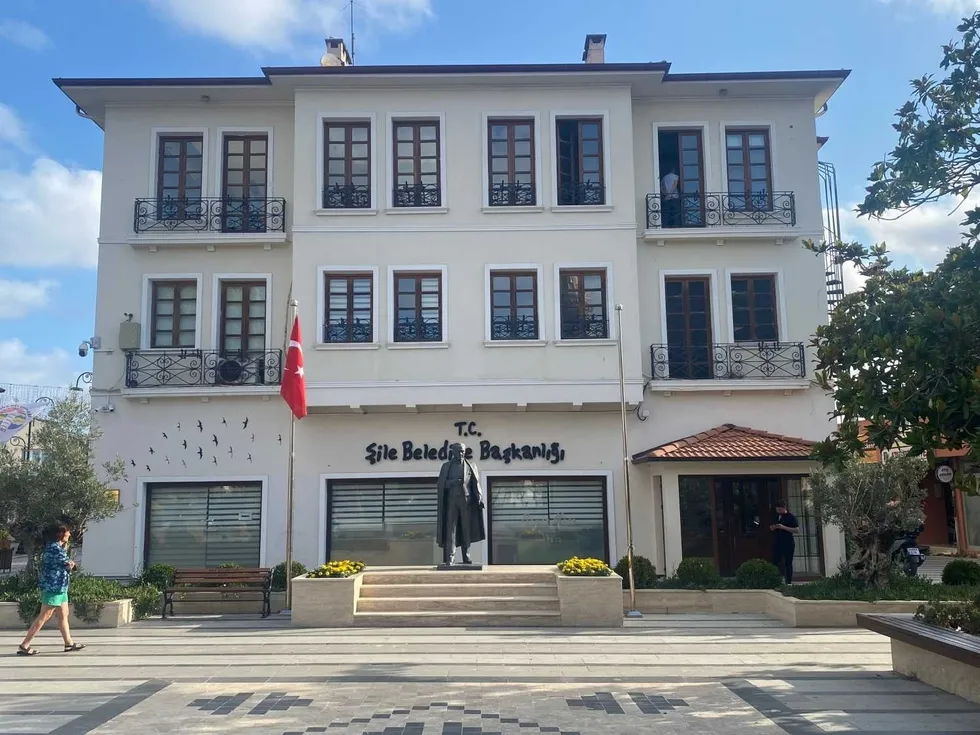 silede-rusvet-kesilince-imamoglu-kayyum-atadi-1786766327972.jpeg Şile'de rüşvet kesilince İmamoğlu kayyum atadı! - 2