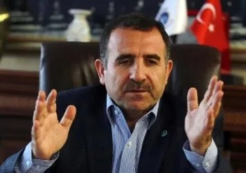 Merkez Parti Genel Başkanı'na FETÖ'den yakalama kararı