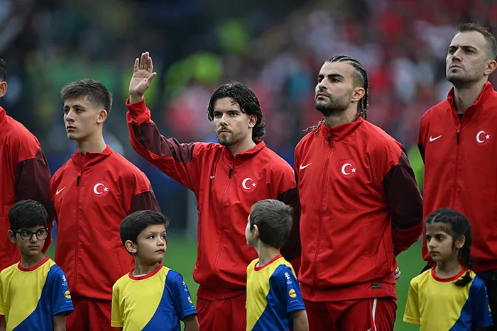 abdulkerim-bardakcidan-carpici-euro-2024-aciklamasi-turnuvada-kimseden-cekincemiz-yok-1718810877575.jpg Abdülkerim Bardakçı'dan çarpıcı EURO 2024 açıklaması: Turnuvada kimseden çekincemiz yok - 4
