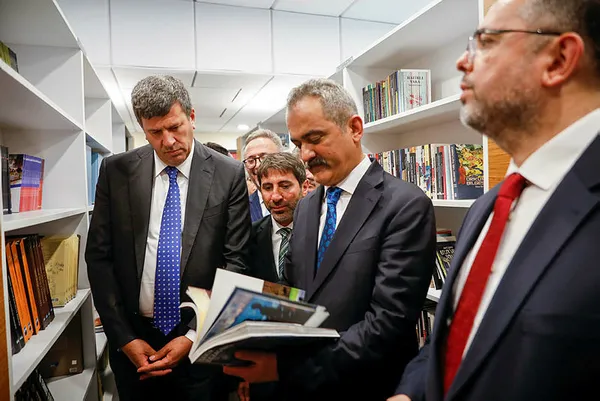 Milli Eğitim Bakanı Mahmut Özer’den müfredat açıklaması! Yeni ders mi geliyor?