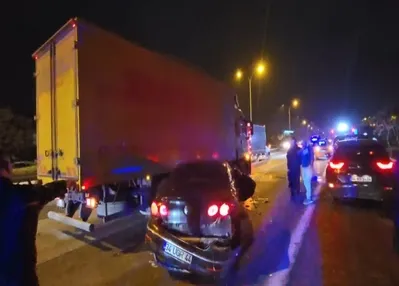 TEM Otoyolu’nda zincirleme kaza: 2 yaralı
