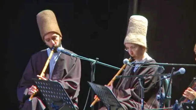 Mevlânâ’nın torunu Esin Çelebi Bayru’dan İBB’ye tepki: 700 yıllık geleneğin dışına çıkıldı