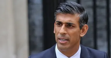 Dünyanın konuştuğu video! İbiza’da dans eden kişi İngiltere’nin yeni başbakanı Rishi Sunak mı? Tartışma konusu oldu