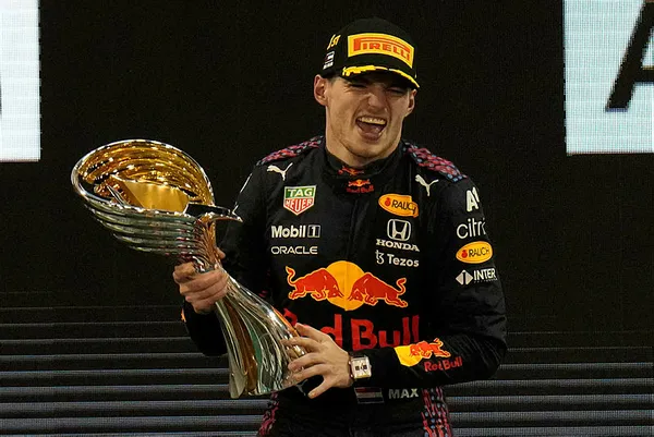 formula-1-2021-sezonu-sampiyonu-verstappen-oldu-1639325412021.jpg Formula 1 2021 sezonu şampiyonu Verstappen oldu - 2