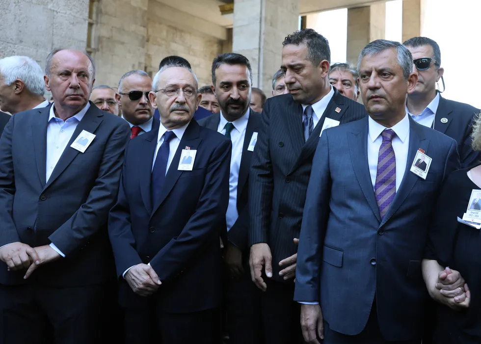 bulent-erandac-chpdeki-son-tabloyu-a-haberde-anlatti-10-milletvekili-iceride-birakildi-1785183756397.jpg Bülent Erandaç CHP'deki son tabloyu A Haber'de anlattı: "10 milletvekili içeride bırakıldı" - 1