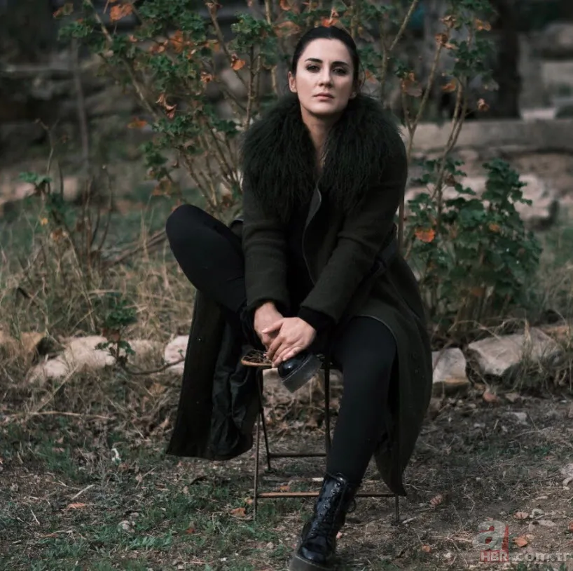 Ateş Kuşları’nın Nazmiye’si Boncuk Yılmaz’ın eşini gören şaştı kaldı! 10 yıldır evlilermiş... 3