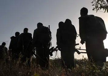 PKK çözüldükçe çözülüyor! Kuzey Irak'tan kaçan PKK'lı 7 terörist teslim oldu