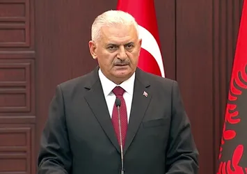 "Uzun namlulu silahlarla ateş açarak içeri girmişler"