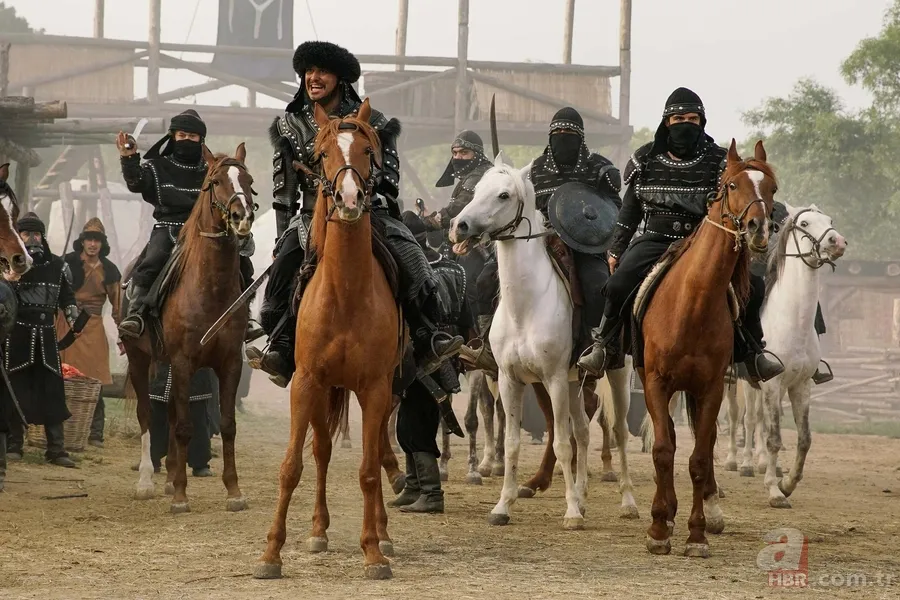 Kuruluş Osman’da Osman Bey Balgay’la kozlarını paylaşıyor! 8