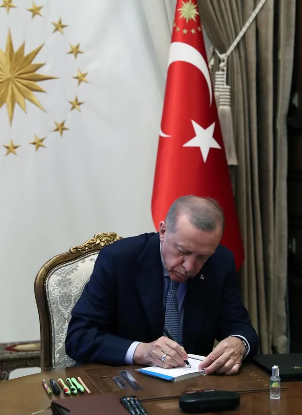 baskan-erdogandan-turkiye-diyanet-vakfina-kurban-bagisi-1657206674774.jpg Başkan Erdoğan'dan Türkiye Diyanet Vakfına kurban bağışı - 2