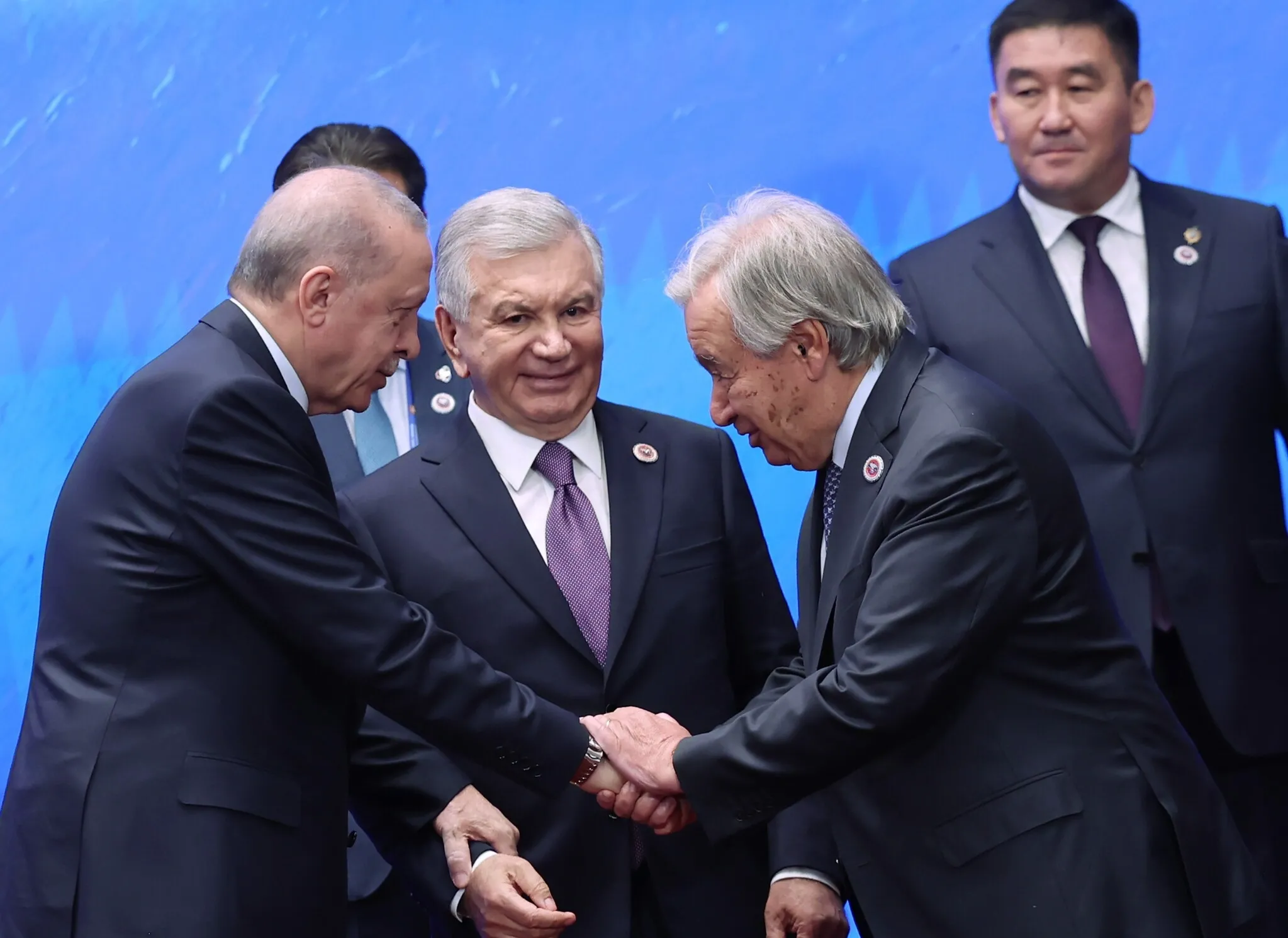 Başkan Erdoğan'dan dünyaya çağrı: Çatışmalar diplomasiyle çözülmeli