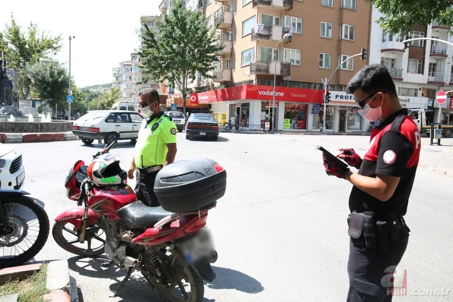 Son dakika: İçişleri Bakanlığından eş zamanlı uygulama: 1984 araç trafikten men edildi 10