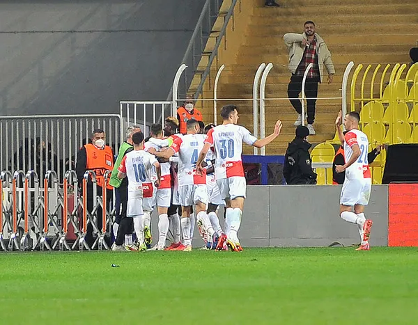 1645130591682.jpg Fenerbahçe Teknik Direktörü İsmail Kartal'dan Slavia Prag yorumu: Rövanşta telafi edeceğiz - 2