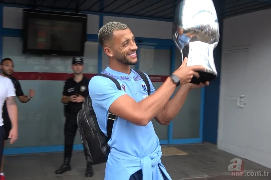 Trabzonspor’da büyük coşku! Süper Kupa şehre böyle getirildi 2