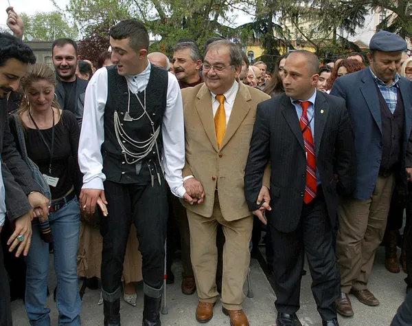 Vefat eden İsmail İncekara ‘İplikçi Nedim’in Kurtlar Vadisi’ndeki ölüm sahnesi tekrar gündem oldu! İşte o anlar...