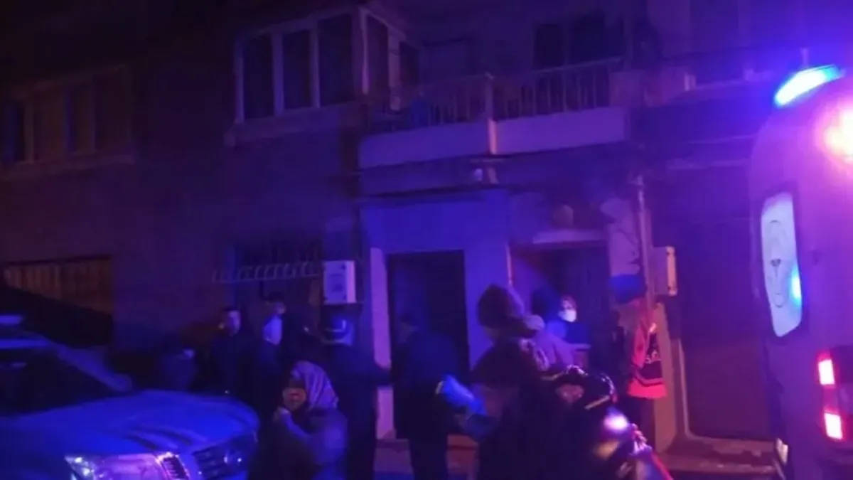 Evinin merdivenlerinden düşen yaşlı adam hayatını kaybetti