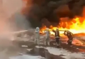 Rusya Odessa'da akaryakıt deposunu vurdu