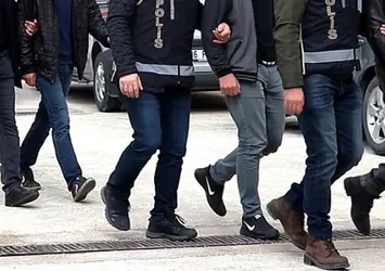 Silivri'de otomobilde uyuşturucu ile yakalandılar! 3 tutuklama