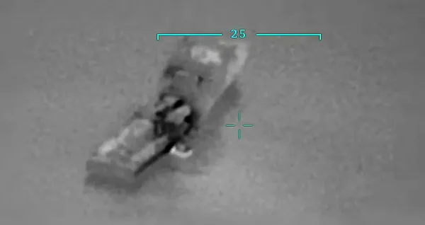 Yunanistan göçmenleri Türk kara sularına böyle itti! O anları İHA görüntüledi