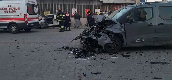 Denizli'de feci kaza: İşçi servisi devrildi!